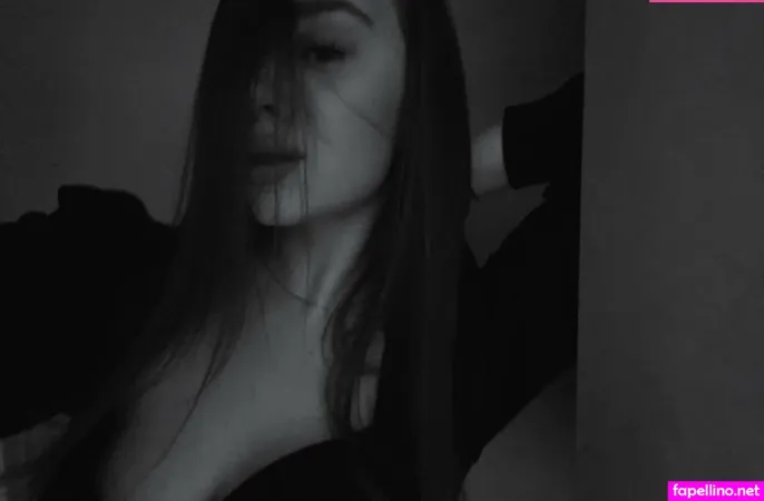 Reina Drop OnlyFans Thumbnail #j7booKJtMm