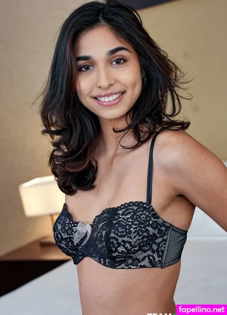 Reina Rae OnlyFans Thumbnail #o67895yFw9