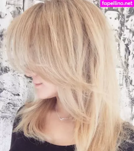 Reina Scully OnlyFans Thumbnail #GtLtBmpu27