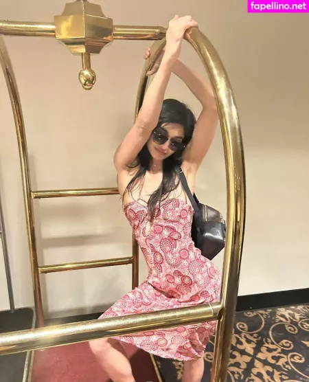 Reinaraexxx OnlyFans Thumbnail #1OkbFDPyR7