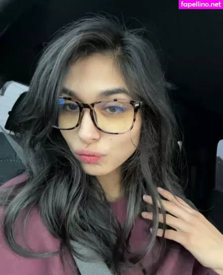 Reinaraexxx OnlyFans Thumbnail #hG3cP3ZCb2