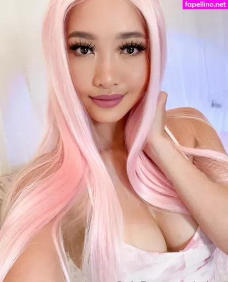 Reinat OnlyFans Thumbnail #2q7PsT91XW