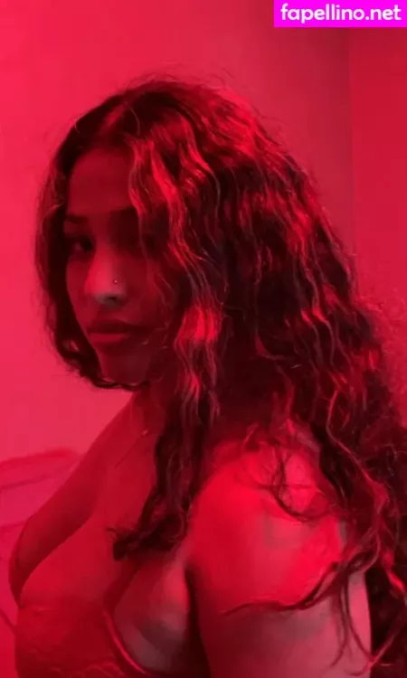 Reinavibes OnlyFans Thumbnail #Tj5MoJ7Mz3