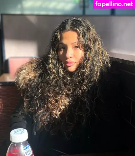 Reinavibes OnlyFans Thumbnail #b6V2InxEWV