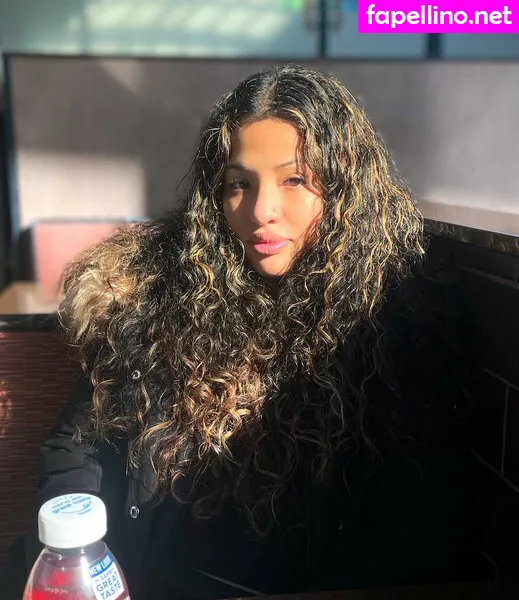 reina.vibes, reinavibes, reinavibes2nite Nude Leaked OnlyFans Photo #b6V2InxEWV