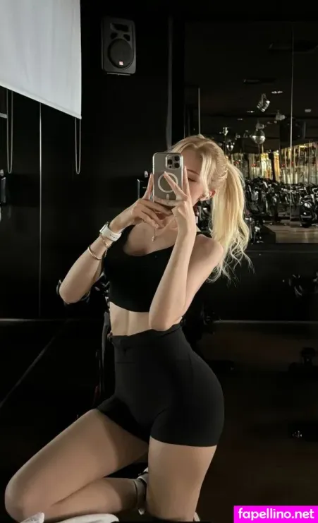 Rellaria OnlyFans Thumbnail #MvrGo1KKUx