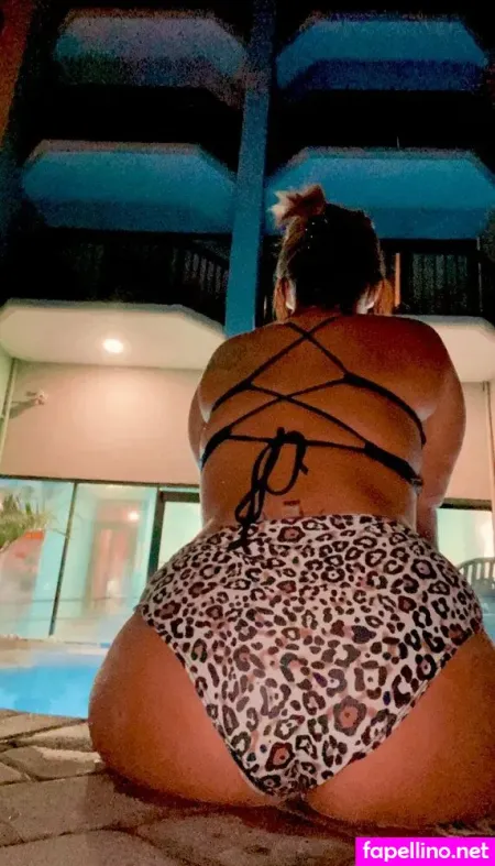 Rellielou OnlyFans Thumbnail #vAj3VW4Tce