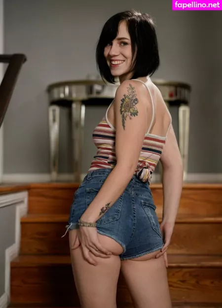 Remi Jones OnlyFans Thumbnail #mMOqYCV9C2