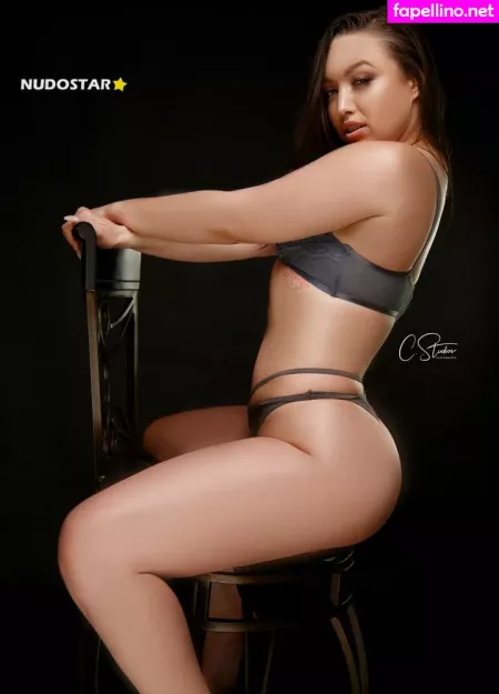 Remi White OnlyFans Thumbnail #lU9dQ0B9E3