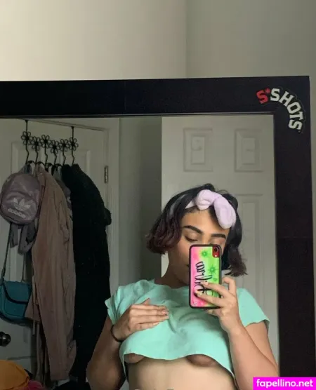 Renaa420 OnlyFans Thumbnail #Z2X3MPGQKz