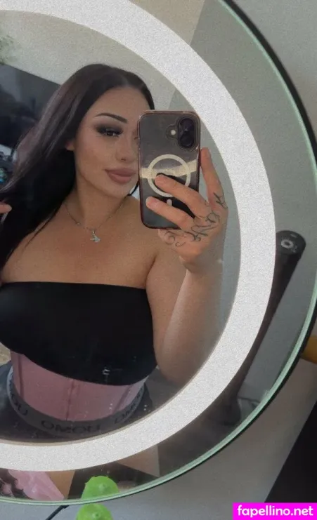 Renaevip OnlyFans Thumbnail #PIbLO0SVxl