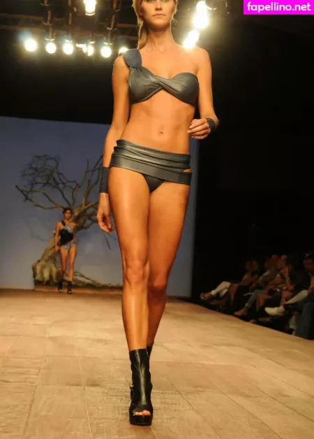 Renata Kuerten OnlyFans Thumbnail #2iskZeDYq4