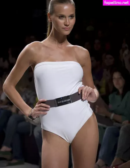 Renata Kuerten OnlyFans Thumbnail #8hjTUfsKcq