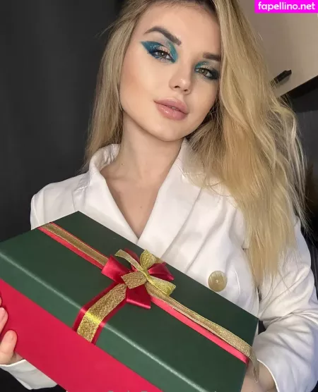 Renata Moon OnlyFans Thumbnail #JDZgLtmDQA