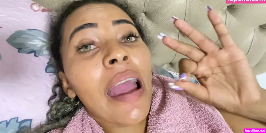 Renata Santos OnlyFans Thumbnail #YkTqBkVNd5