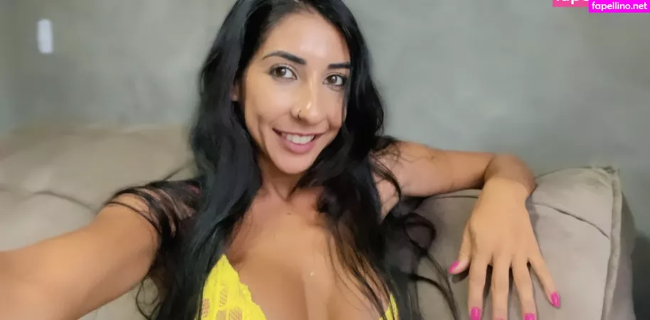 Renatinha Mello OnlyFans Thumbnail #KciZXHZU4s