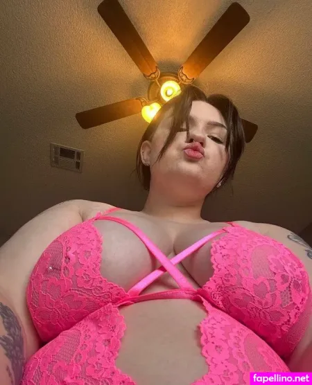 Reneas Kisses OnlyFans Thumbnail #85cr87UF2e