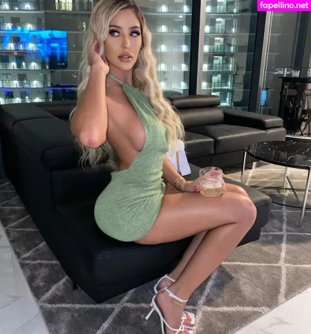 Renee Estella OnlyFans Thumbnail #F0Km5SeaWO