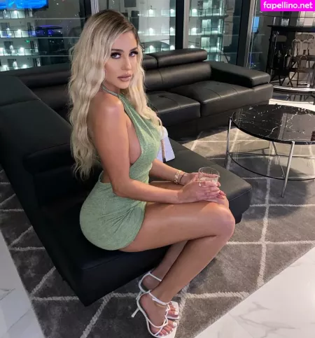 Renee Estella OnlyFans Thumbnail #QA1goSZxfm