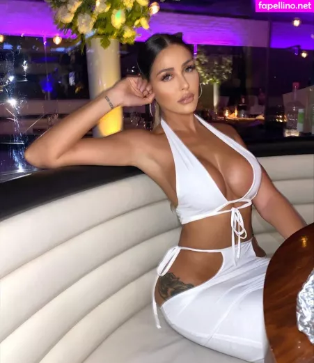 Renee Estella OnlyFans Thumbnail #XouiujZnbw