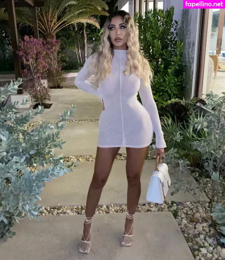 Renee Estella OnlyFans Thumbnail #rLUM5iOp31