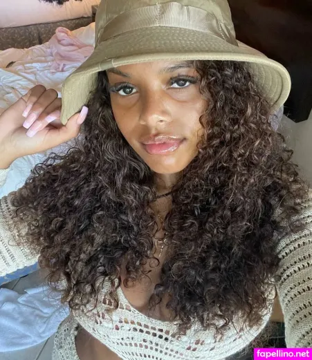 Renee Hadley OnlyFans Thumbnail #TMDRlKrhnz