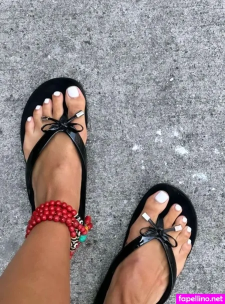 Renee Monaco OnlyFans Thumbnail #3qULExRBCU