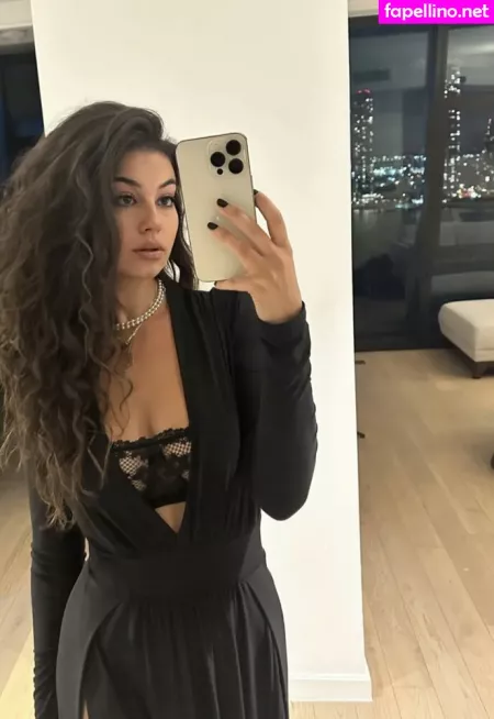 Renee Monaco OnlyFans Thumbnail #w3o8zusr3W