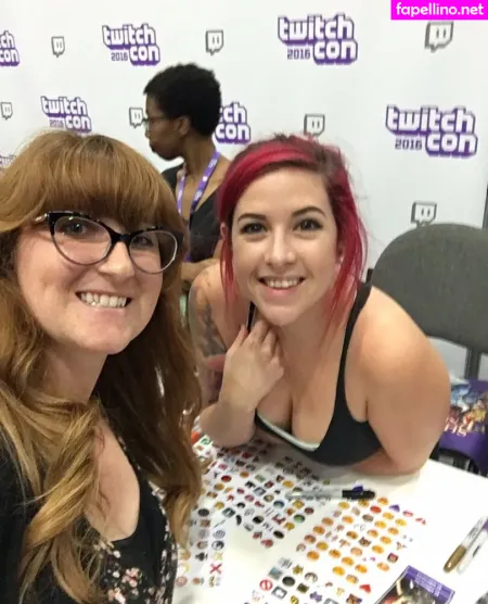 Renee OnlyFans Thumbnail #9jTIirZI36