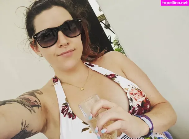 Renee OnlyFans Thumbnail #RW3L9J6Mjm