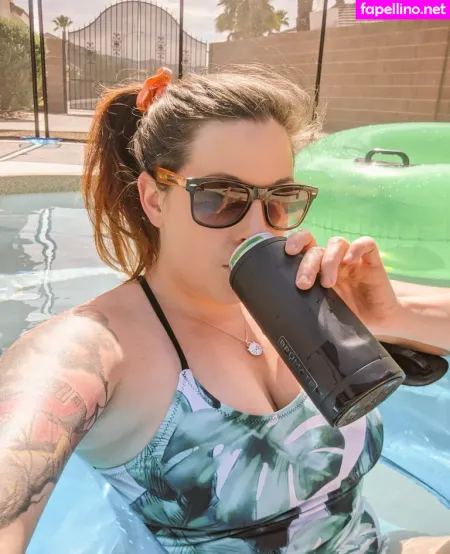 Renee OnlyFans Thumbnail #bNNYwLvGGl