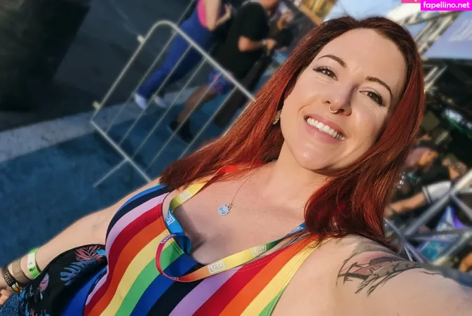 Renee OnlyFans Thumbnail #hf1yjjWCzn