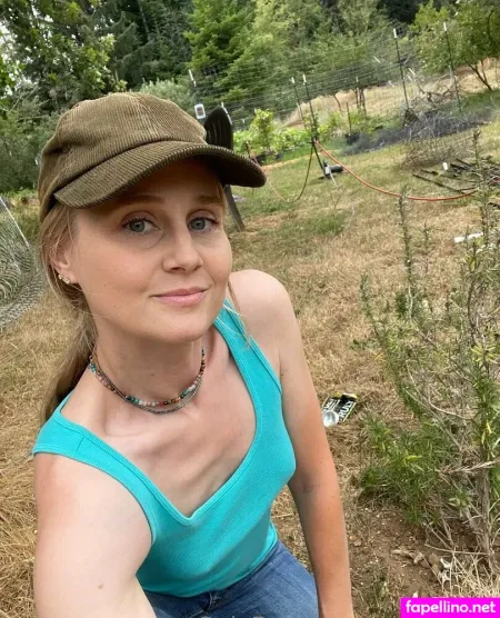 Reneealeja OnlyFans Thumbnail #LO1D3mOrmU