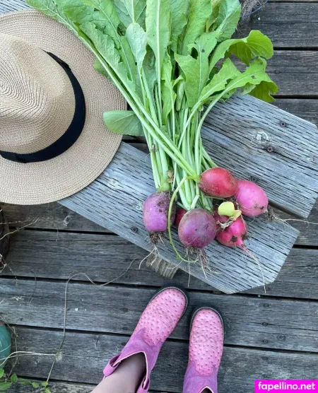 Reneealeja OnlyFans Thumbnail #aoRV1r4iT1