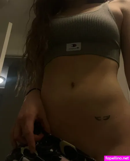 Reneeprentice1 OnlyFans Thumbnail #C0YsxhUWem