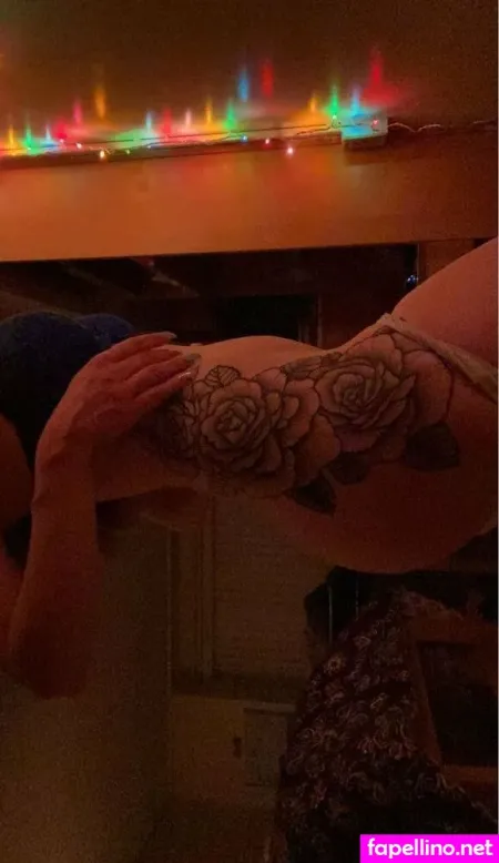 Reneeprentice1 OnlyFans Thumbnail #DK8Vr1100S