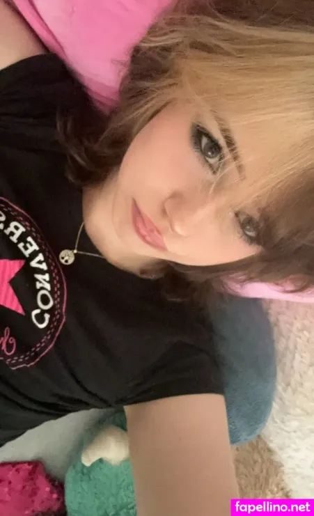 Request Bibblekitty Main Profile Photo