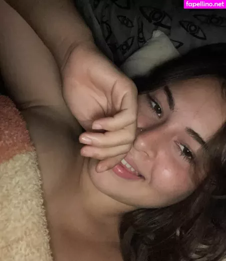 Rere Schneider OnlyFans Thumbnail #Xr1b2IjoO6