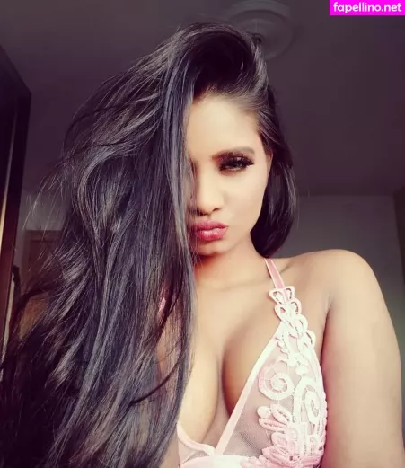 Resha Antony OnlyFans Thumbnail #KB45cdrzjG