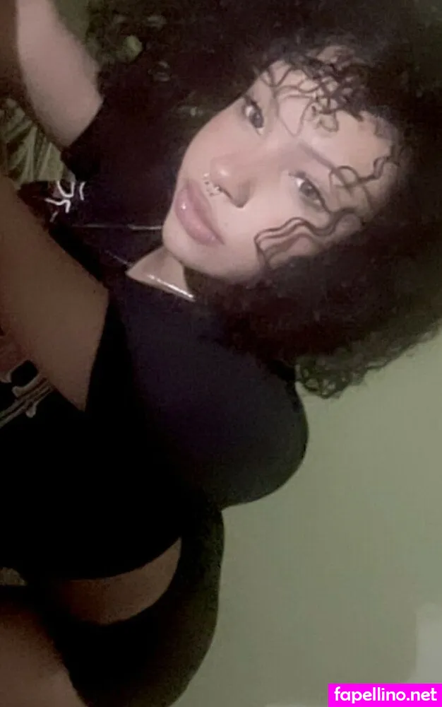 Paredolliaa, reneesrealm, ressonancee Nude Leaked OnlyFans Photo #U9yGIFEqNe