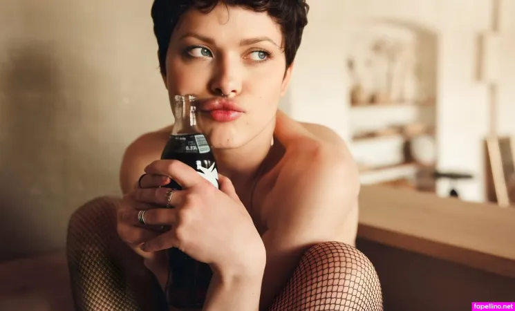 Rey Lina OnlyFans Thumbnail #45tIEHKduw