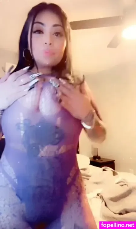 Reyna Issa OnlyFans Thumbnail #dINmuSINIe