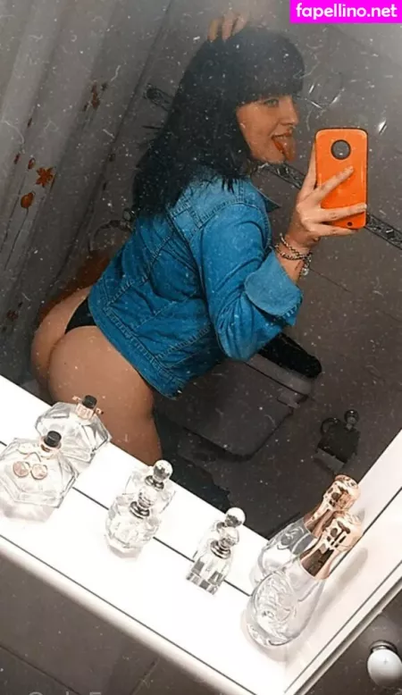 Reyna Momo OnlyFans Thumbnail #Wx33TQiQbb