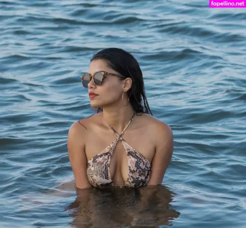 Reyna Pacheco OnlyFans Thumbnail #0SlA1sEANp