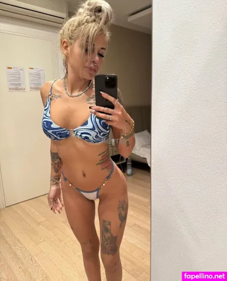 Reyna Q OnlyFans Thumbnail #94r5UTquvt