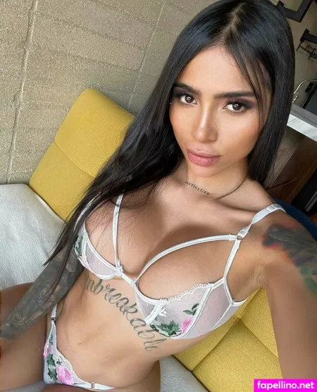 Reynarains OnlyFans Thumbnail #3XCpZf9J8K