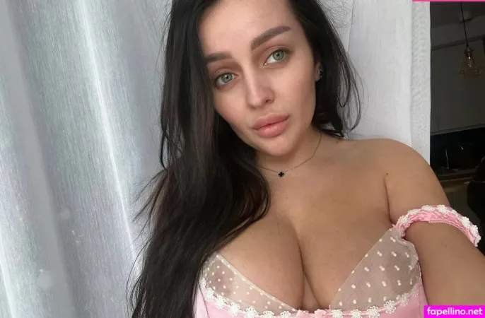 Reynoldshanna OnlyFans Thumbnail #iDLcAG7l0H