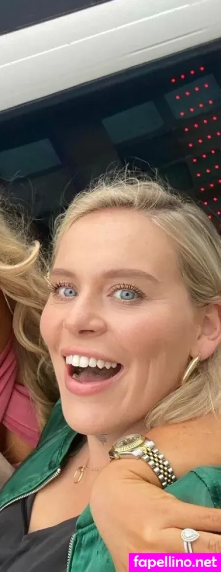 Rhea Goulding OnlyFans Thumbnail #u2hurOUZWF