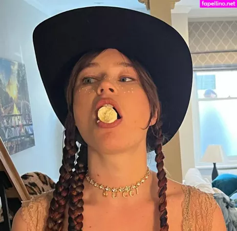 Rhian Teasdale OnlyFans Thumbnail #LYoW5CmEez