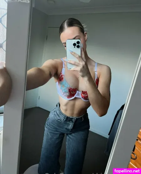 Rhiana Webber OnlyFans Thumbnail #SXnDmECZan